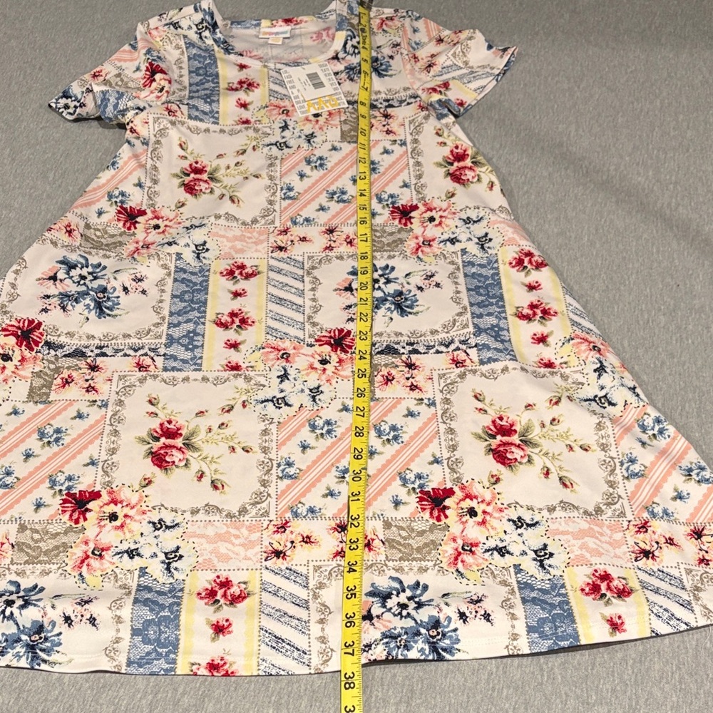 NWT LuLaRoe Floral Patchwork Dress With Pockets - Summer Style - Picture 4 of 7